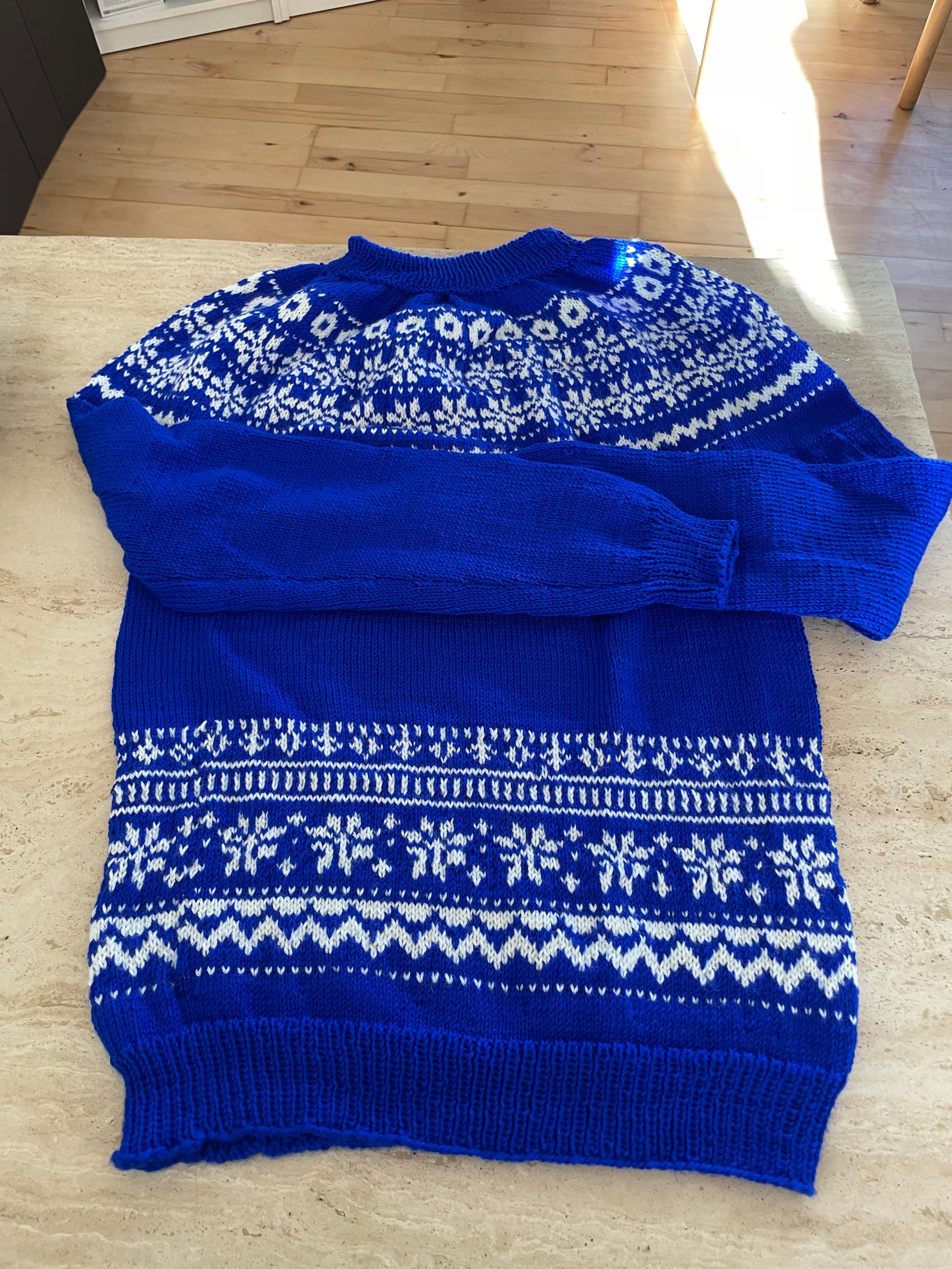 Sweater med mønster