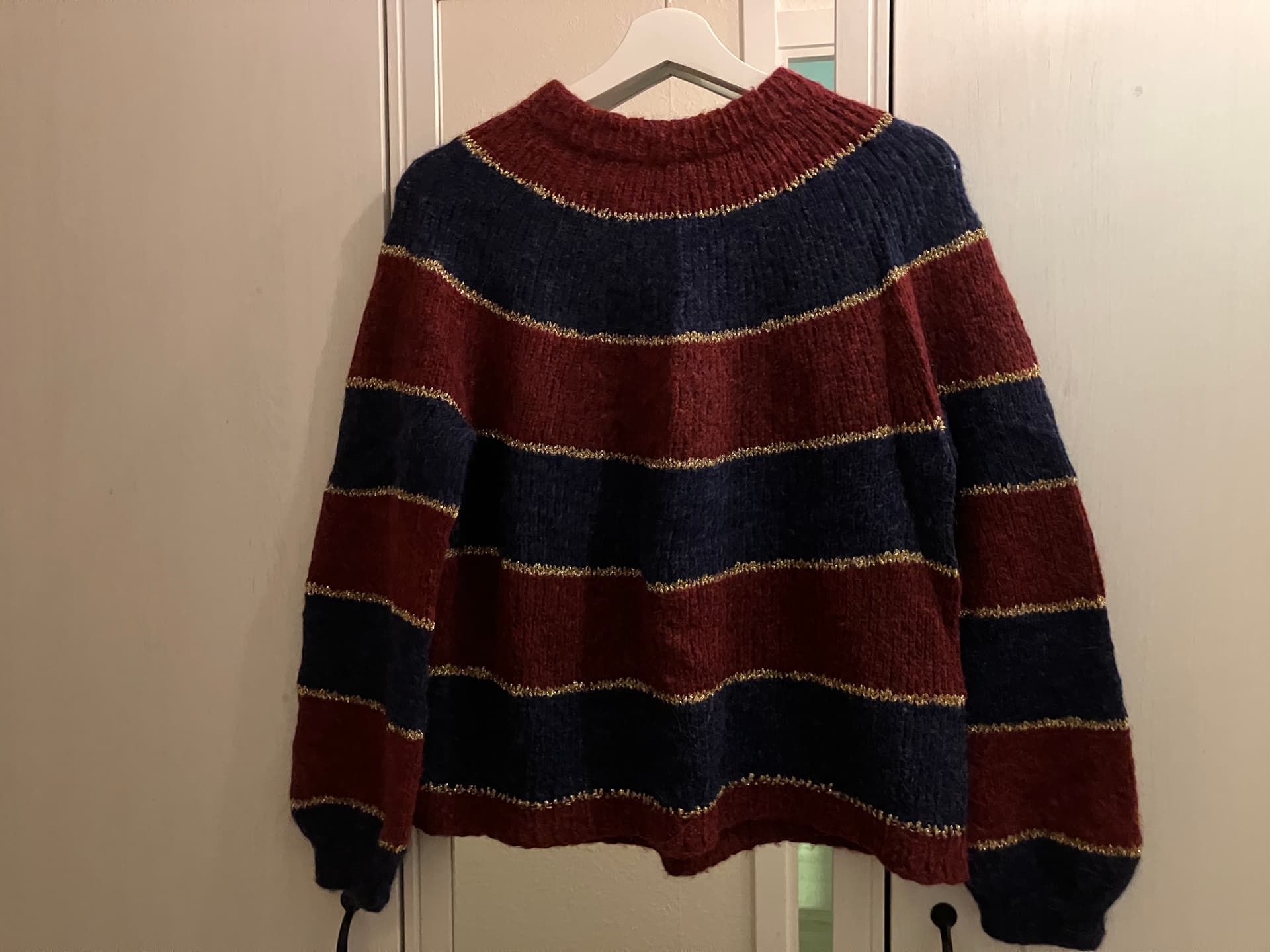 Novice sweater med glimmer